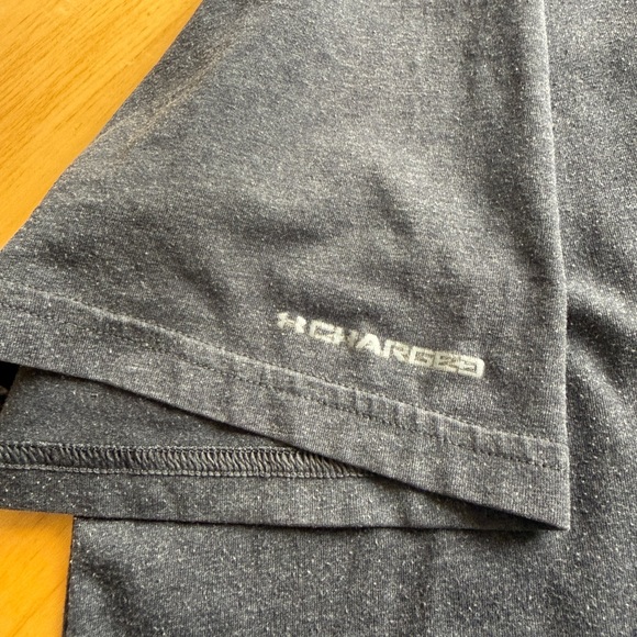 Under Armour Men's Charcoal Graphic Tee - Picture 6 of 9